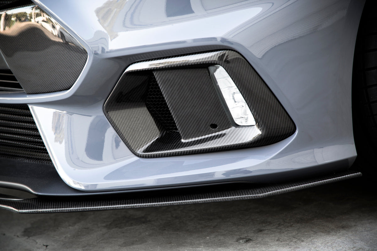 Carbon fiber fog light surround for 2016-2018 Ford Focus RS