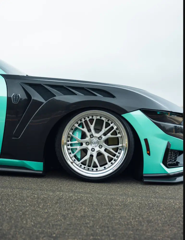 2024+ GT4-R GTD Dry Carbon Fiber Fenders