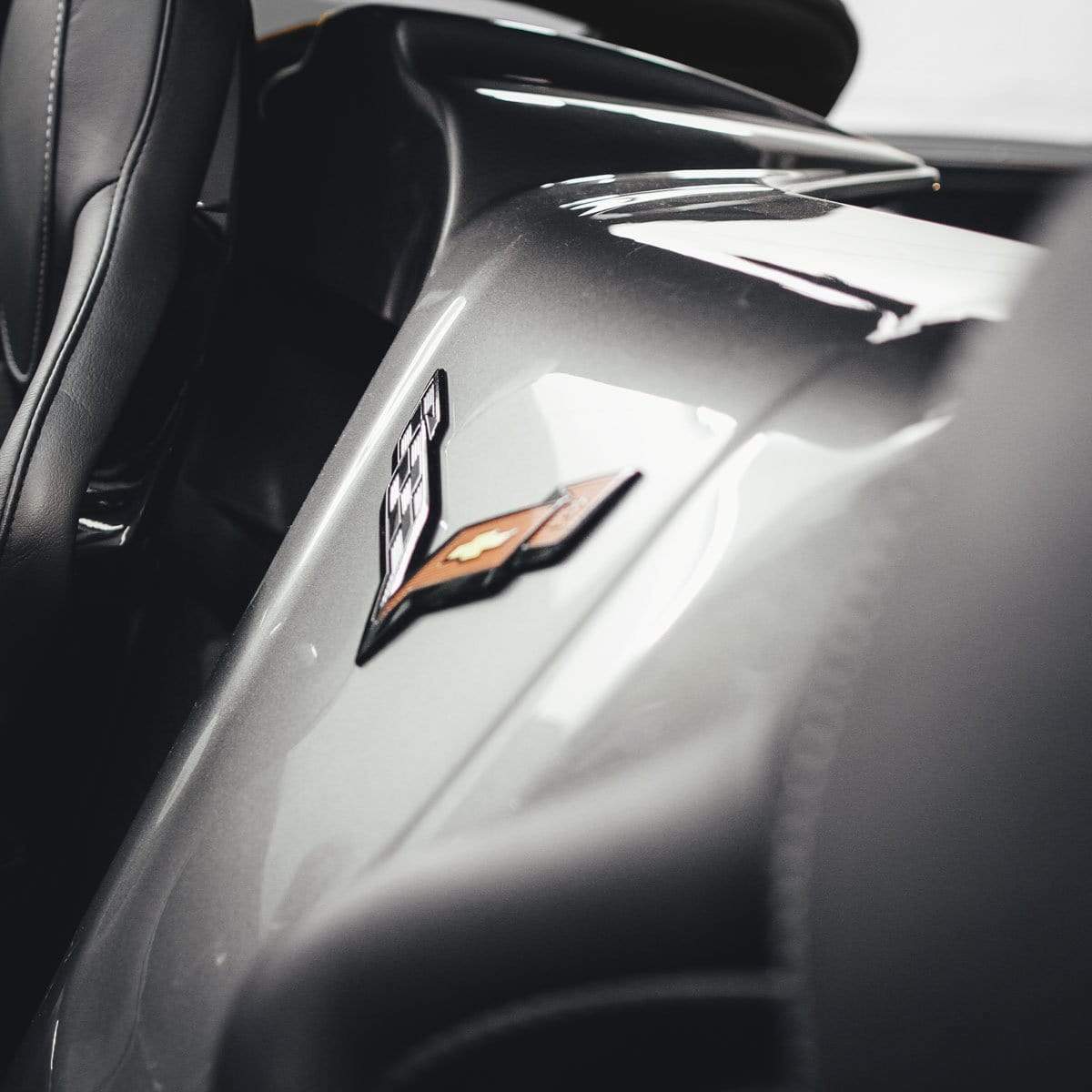 C7 Coupe Waterfall Compartment