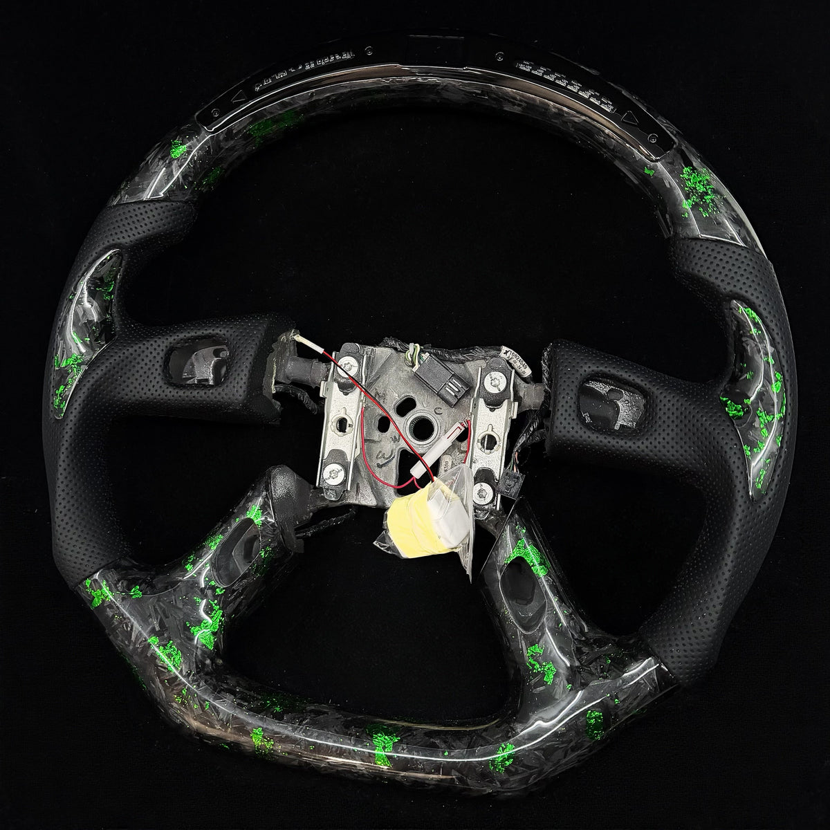 2003-2006 Chevrolet Silverado/TRAILBLAZER/Tahoe, GMC YUKON/SIERRA Cadillac Escalade Carbon Fiber Steering Wheel