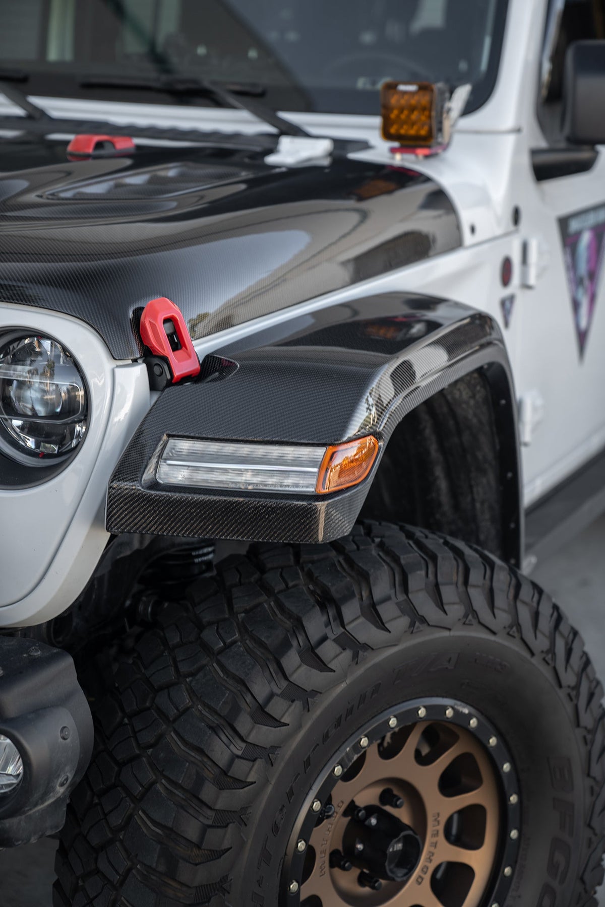Carbon fiber front fender flares for 2020-2024 Jeep Gladiator (JT)