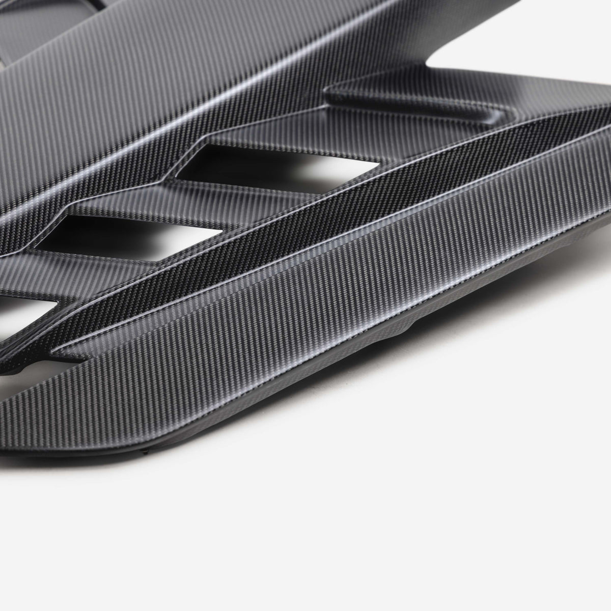 Dry carbon roof scoop for 2020-2024 Chevrolet Corvette C8 Coupe