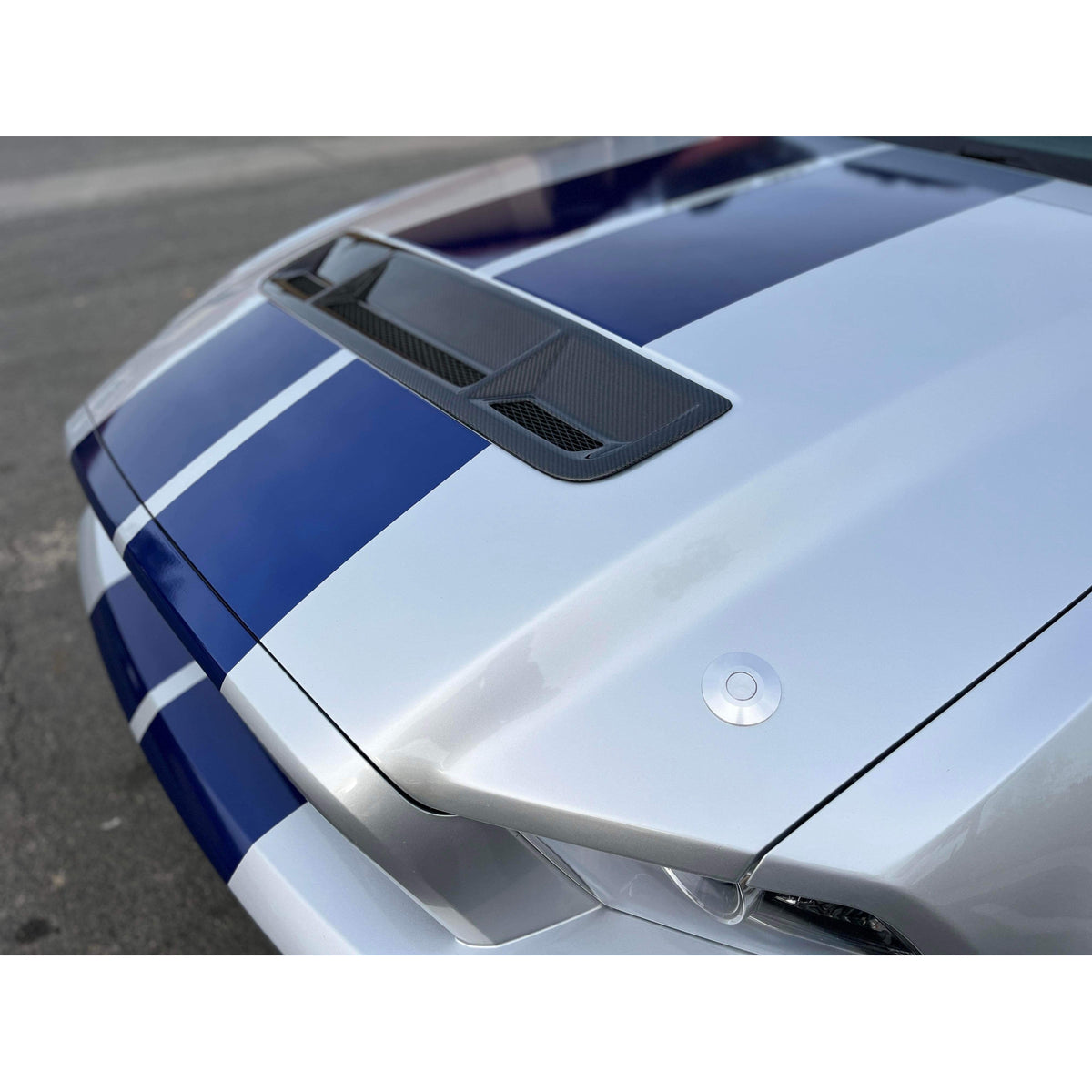Carbon fiber hood vent for 2010-2014 Ford Shelby GT500
