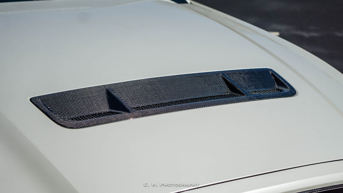 Carbon fiber hood vent for 2010-2014 Ford Shelby GT500