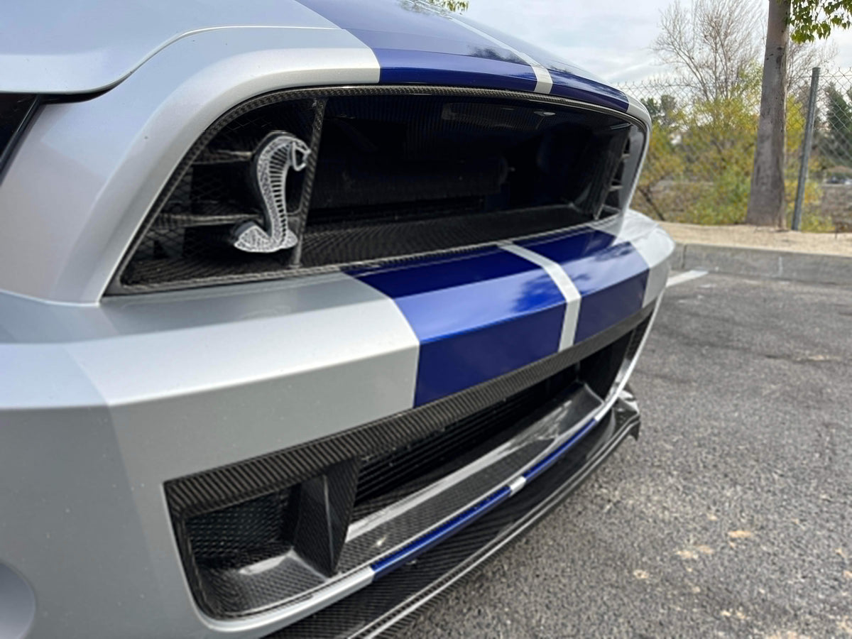 Carbon fiber front upper grille for 2013-2014 Ford Shelby GT500 with location for Cobra emblem