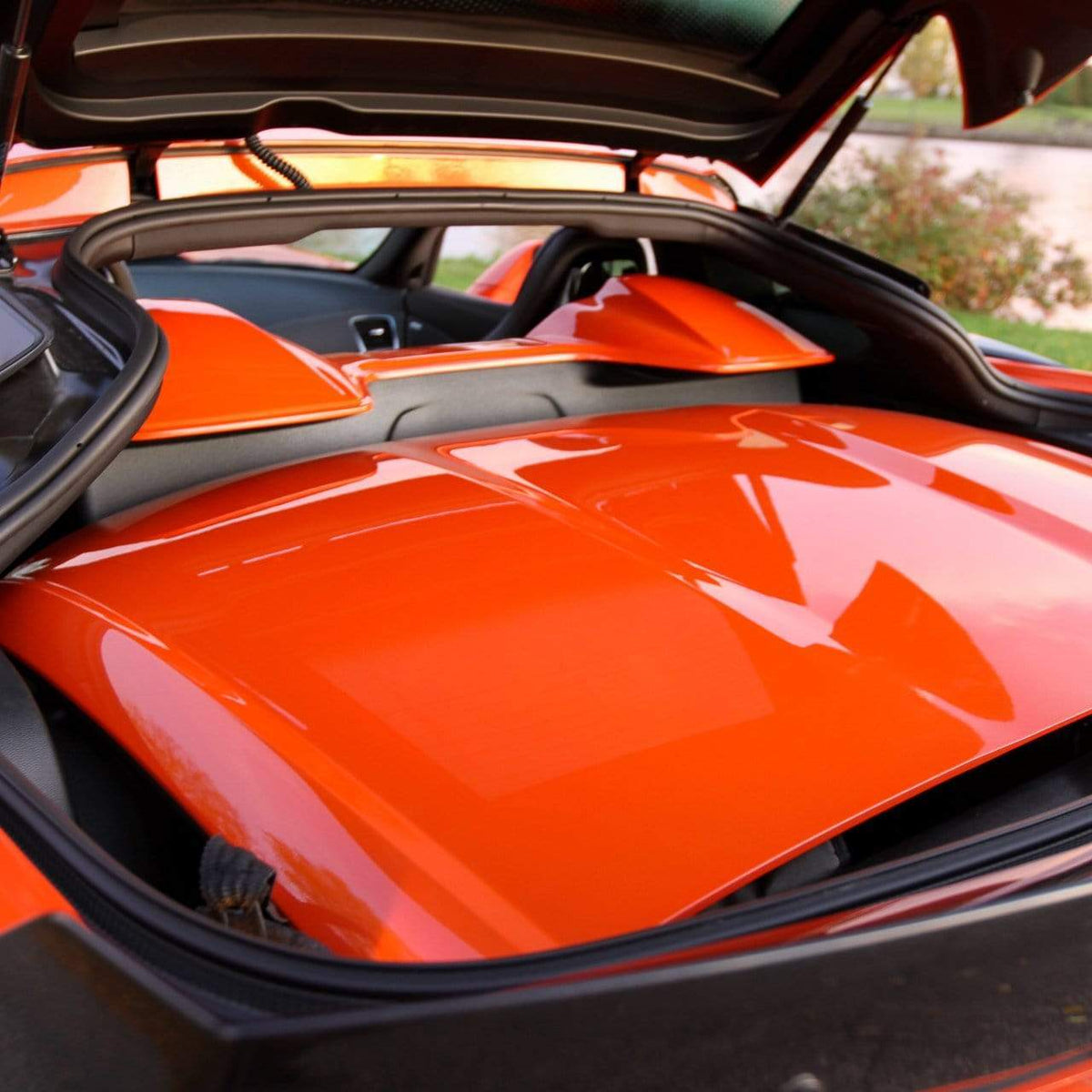 C7 Coupe Waterfall Compartment