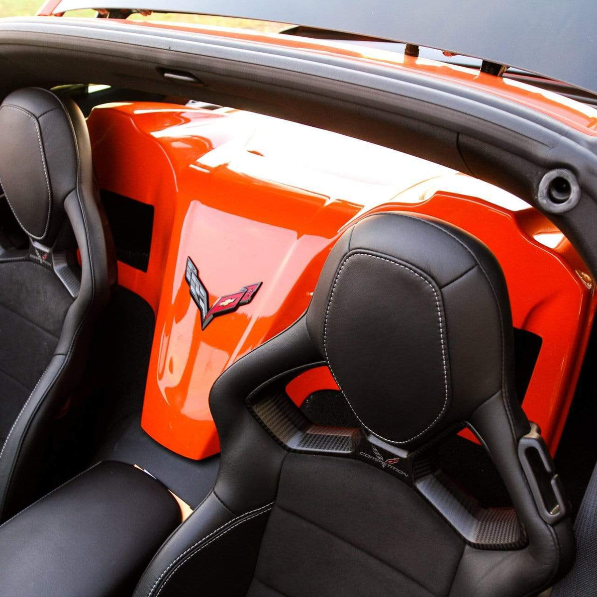 C7 Coupe Waterfall Compartment