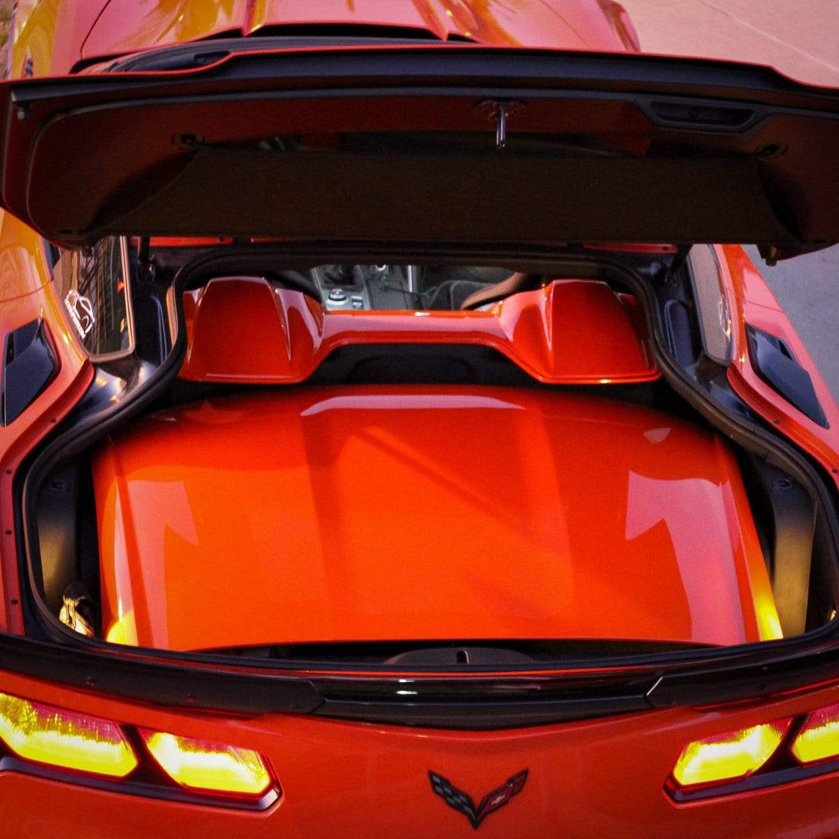 C7 Coupe Waterfall Compartment