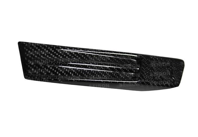 Seibon 09-10 Nissan GTR R35 Carbon Fiber Fender Duct Logos (Pair)