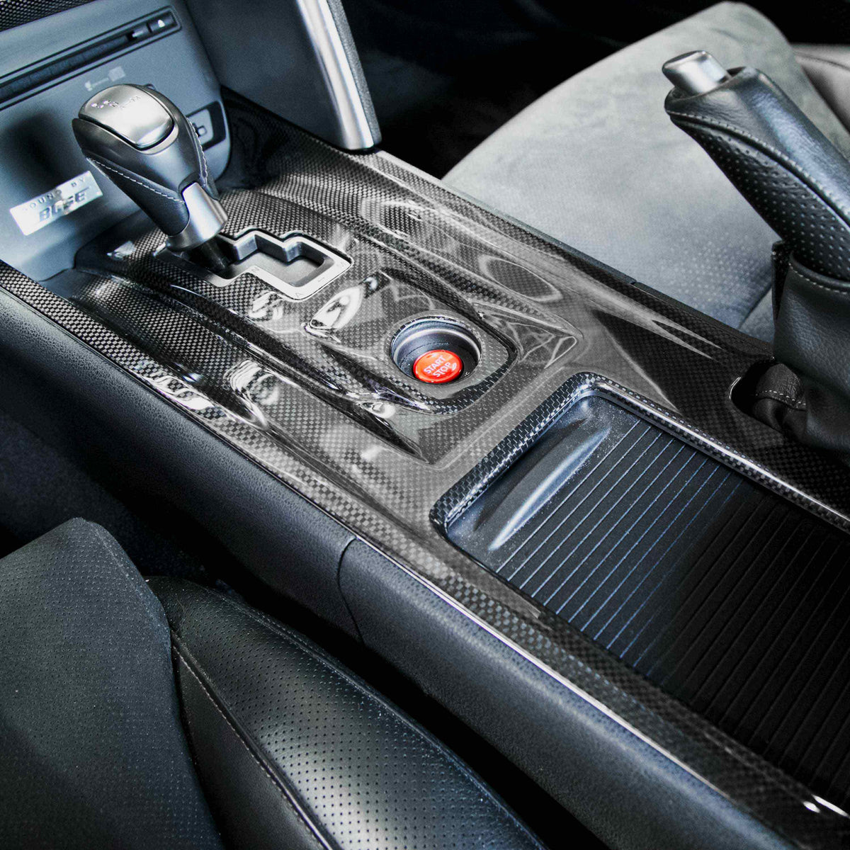 Carbon fiber center shifter bezel for 2009-2016 Nissan GT-R
