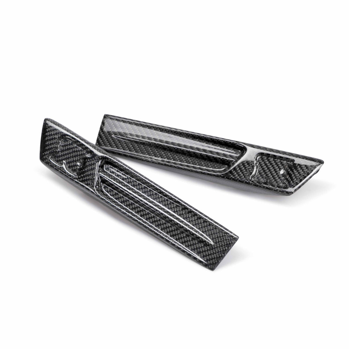 Carbon fiber fender duct logo for 2009-2014 Nissan GT-R