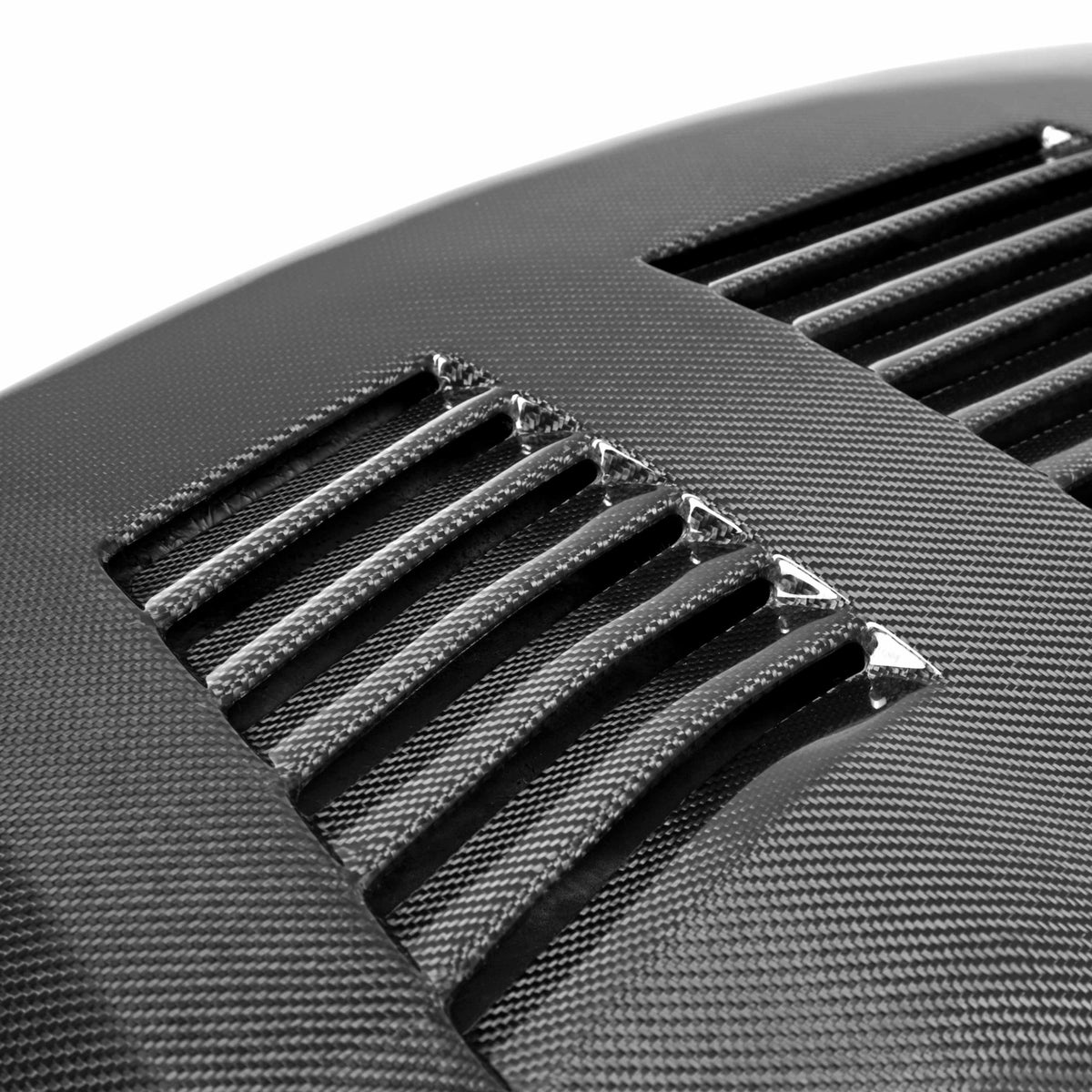GTII-Style Carbon Fiber hood for 2009-2016 Nissan GT-R