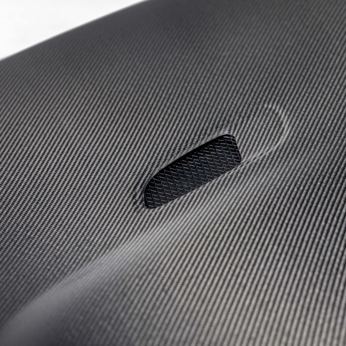 BM-Style Carbon Fiber Hood for 2014-2020 F22 2 Series / 2016-2021 F87 M2