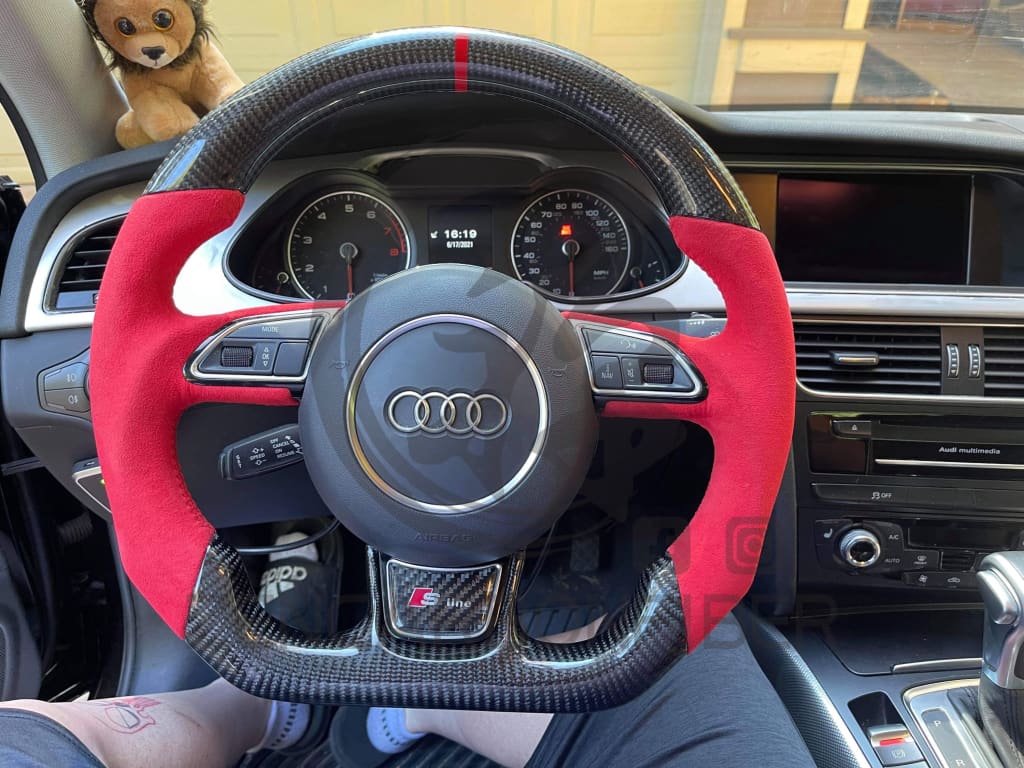 2012-2016 Audi B8.5/8V A3/S3/RS3, A4/S4/RS4, A5/S5/RS5 Carbon Fiber Steering Wheel