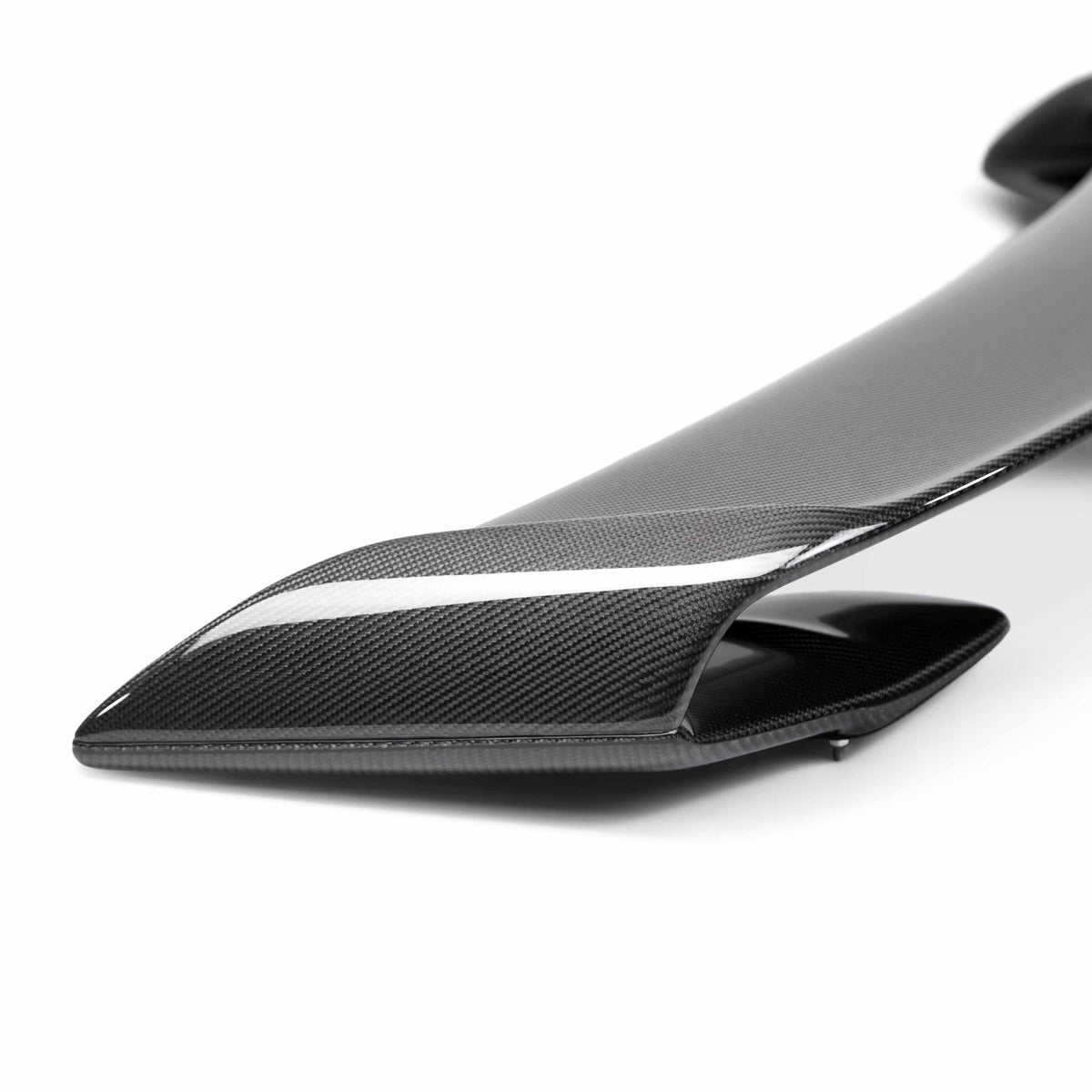 OEM-Style Carbon Fiber rear spoiler for 2009-2024 Nissan GT-R