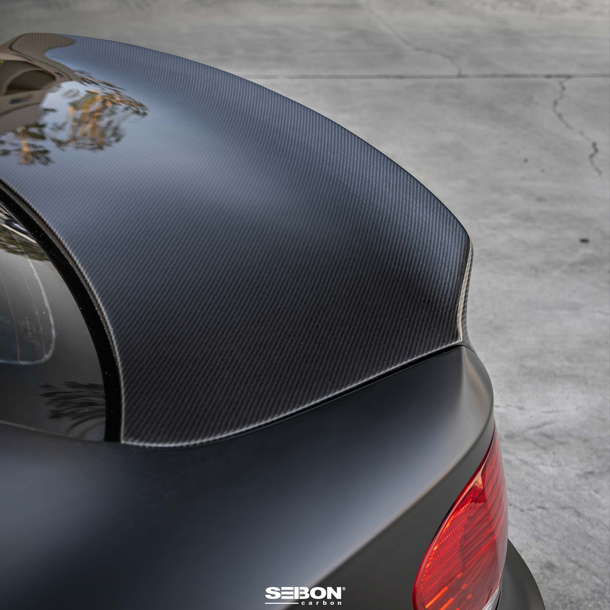 CSL-Style Carbon Fiber Trunk Lid for 2008-2013 BMW E82 1 Series / 1M Coupe